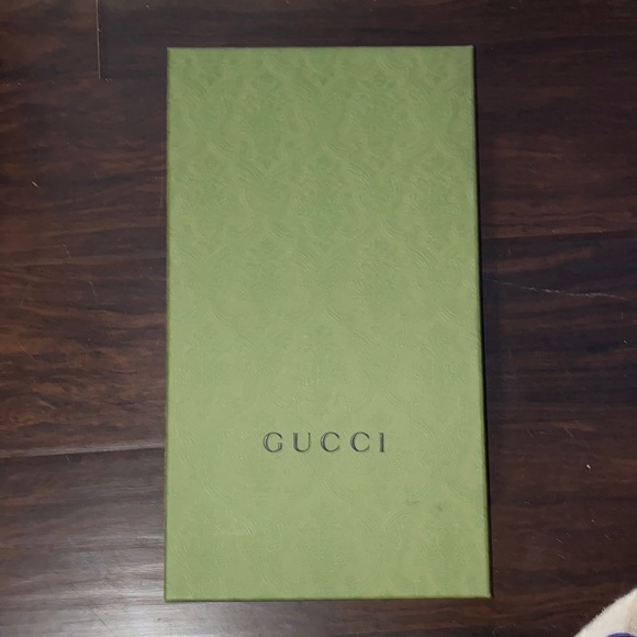 GUCCI Textured XL Gift Box - Picture 1 of 4